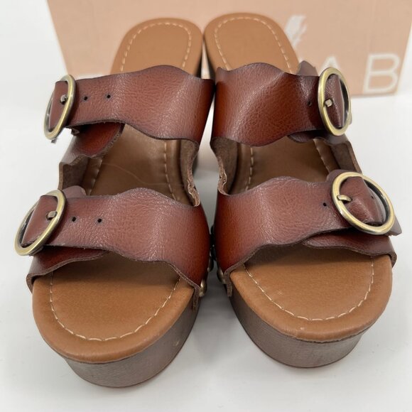 Just Fab Tan Studded Sandals | Size 6 - Perfect for Any Occasion - Picture 5 of 8